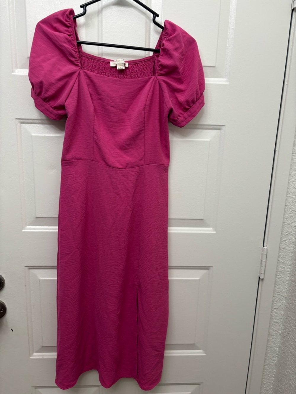 Monteau Fuchsia Puff-Sleeve Midi Dress